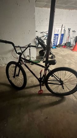 Black gt wheelie bike