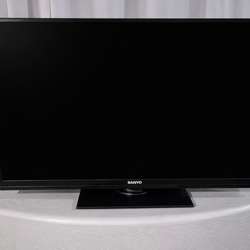 Sanyo 32" Flat Screen TV with Remote