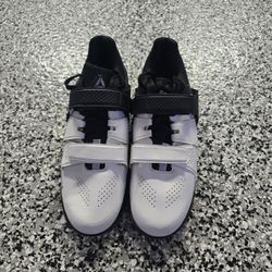 Reebok Lifting Shoes - Men’s Size 11