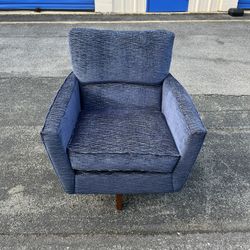 LAZYBOY SWIVEL BASE BELLEVUE HIGH LEGS