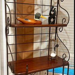Wrought Iron/Wood › Shelving.backer’s  Rack .
