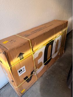 Eskute 300 Brand New unopened bike