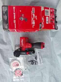 Milwaukee m12 new open box 3" compact cutt of tool $95 pick up beaumont ca $95 cost $149