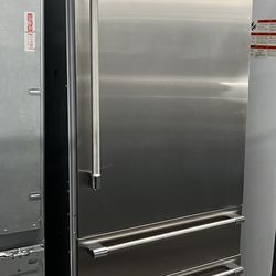 Thermador Panel Ready 36” Wide Bottom Freezer Built In Refrigerator 