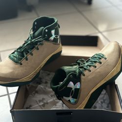 Under Armor: Fire Shot - Size 12 New 