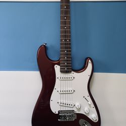 Fender Standard Stratocaster Maple Fingerboard Electric Guitar Candy Cola