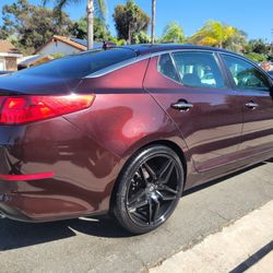 (14) Kia Optima, Clean Title, Low Miles, Factory Warranty, Smogged, 4 Cylinder Gas Saver, 20"Rims, Touchscreen Bluetooth Stereo, Runs Great