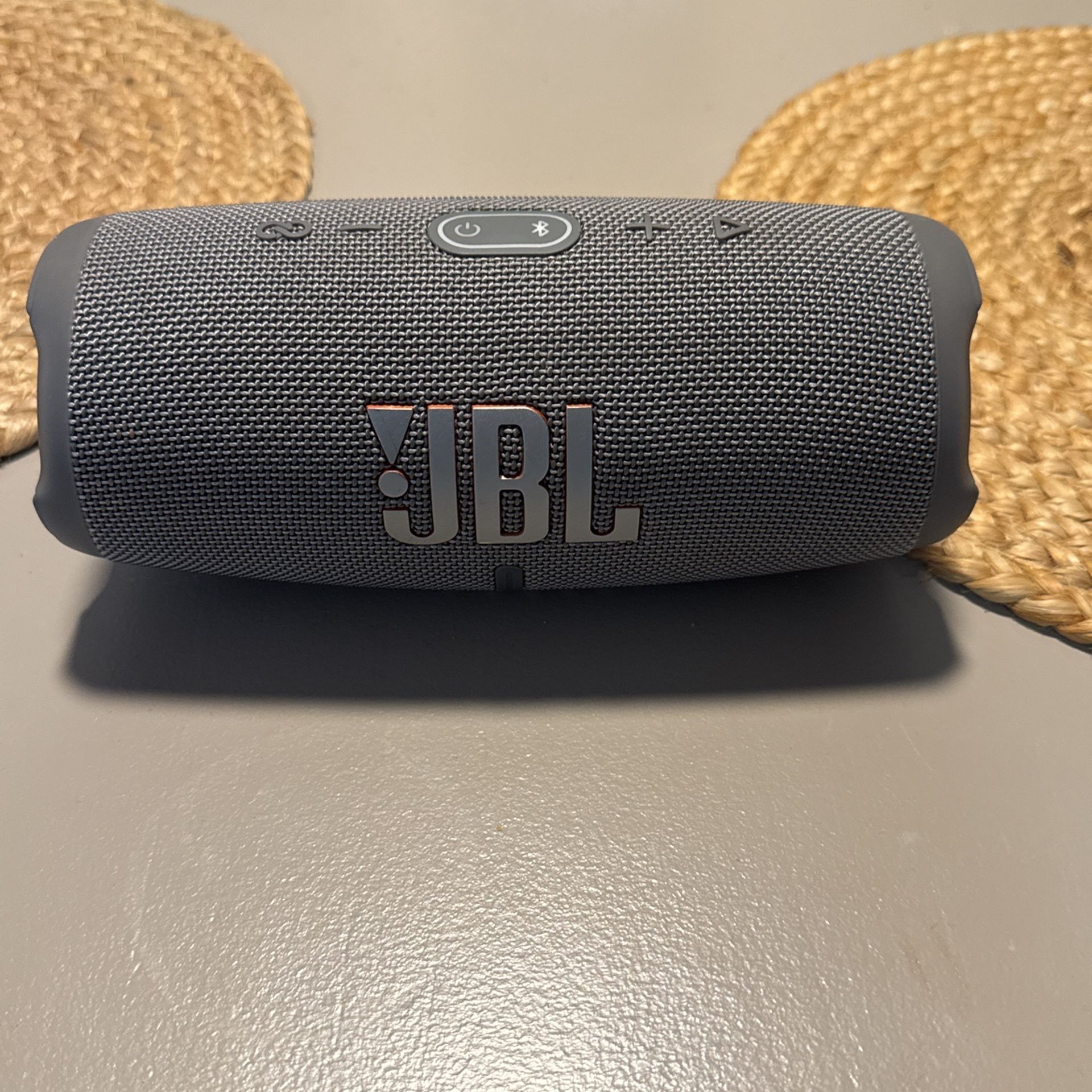 JBL Charge 5