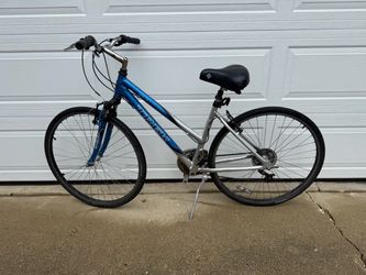 Trek 7100 Comfort Hybrid Women's bike