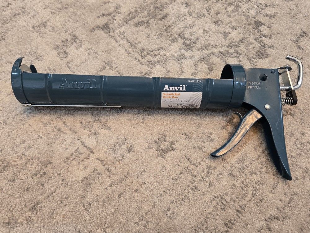 Anvil Smooth Rod Caulk gun
