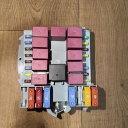 Power Distribution Center For 2014-2022 RAM ProMaster (contact info removed)7AB