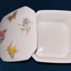 Tiny Butterfly Trinket Box