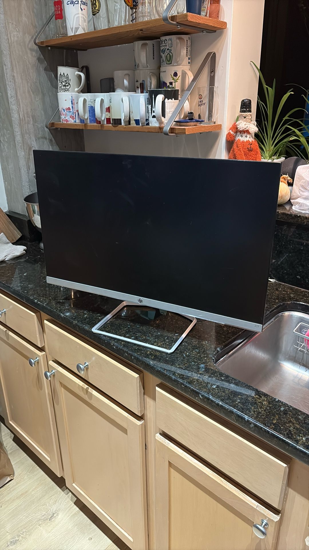 HP 27p Office Monitor