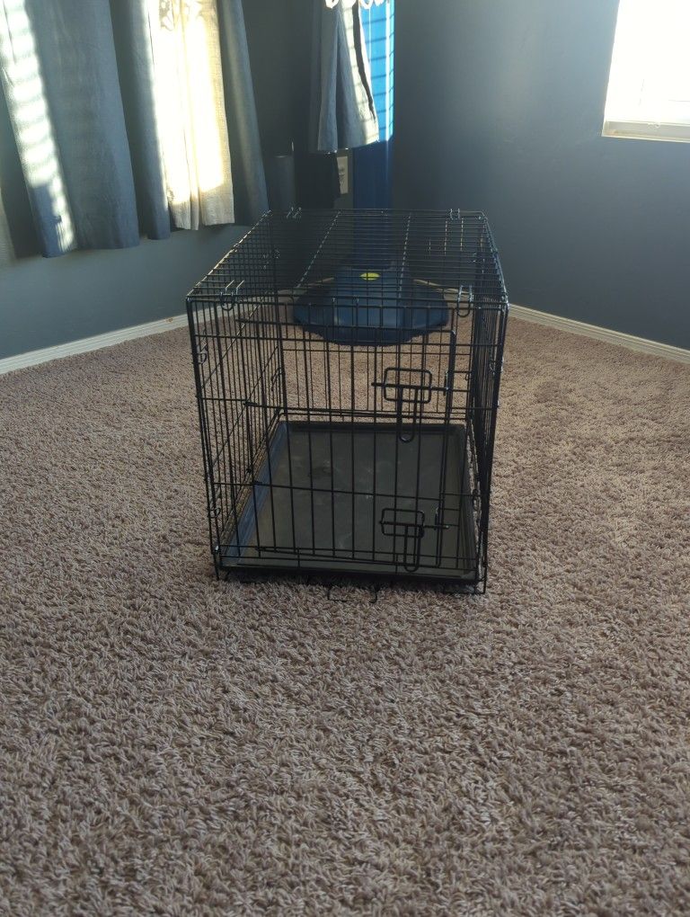 Dog Kennel/Crate