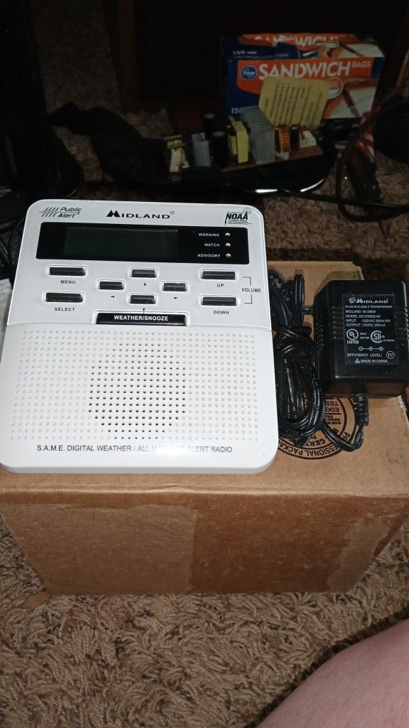 Midland Weather Radio   WR - 100