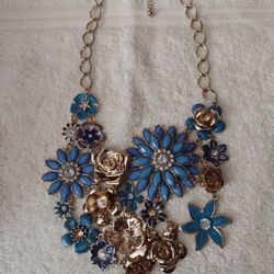 Beautiful Flowered Necklace New