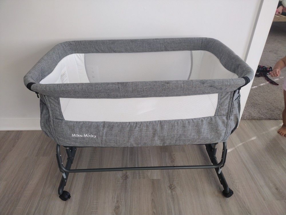 Mika Micky Bedside Sleeper
