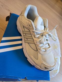 Adidas Response CL W size 10