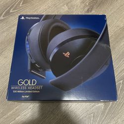 PS4 Gold Limited Edition Headset Brand New