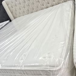 King Sizes bed with Mattress new