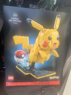 Brand New Pikachu And Poke Ball Lego