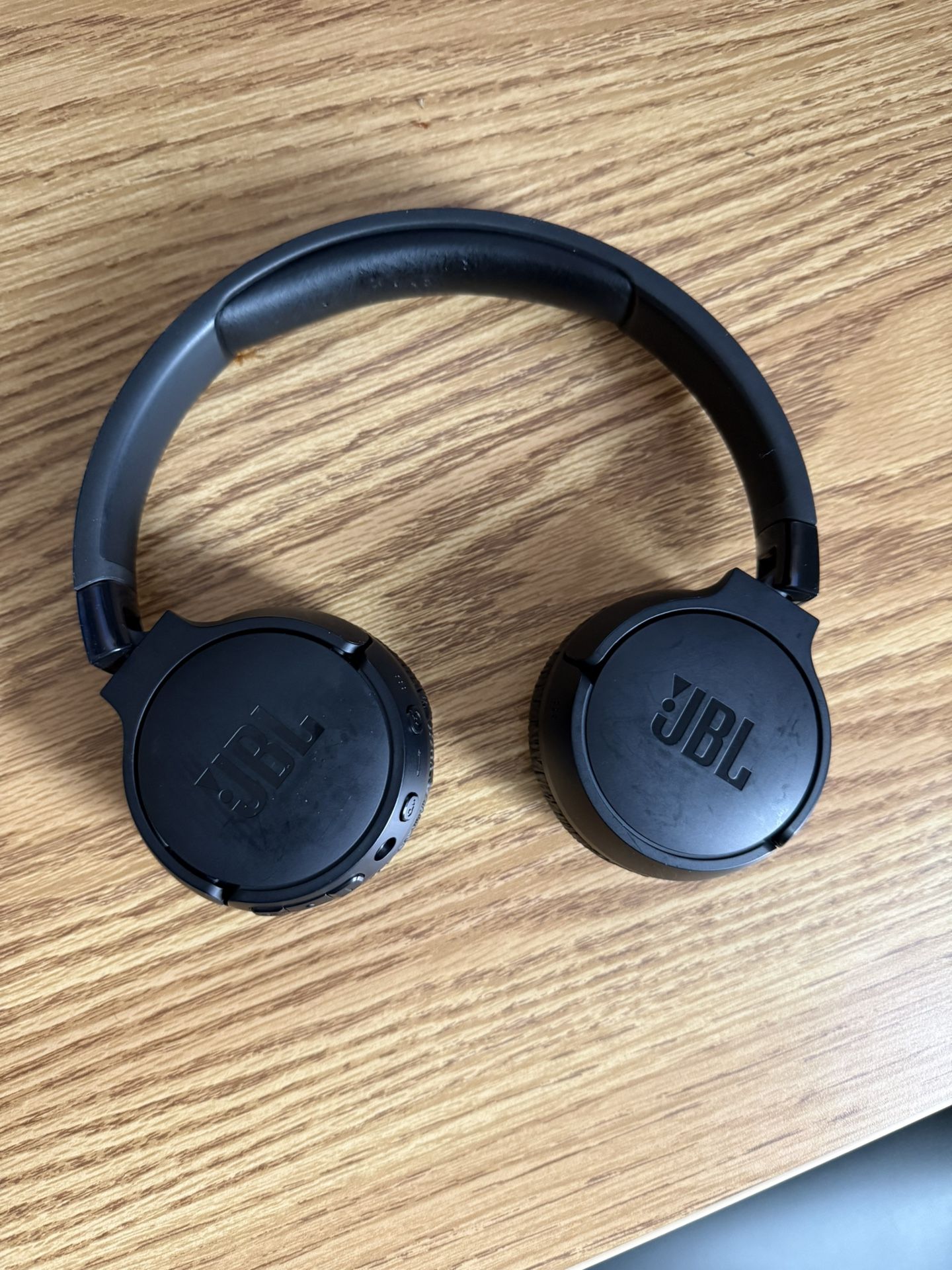 JBL TUNE 760NC