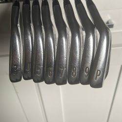 Titleist 716 MB Iron Set 3-Pw Stiff Dynamic Gold Steel
