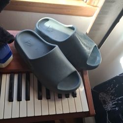 Yeezy Slides