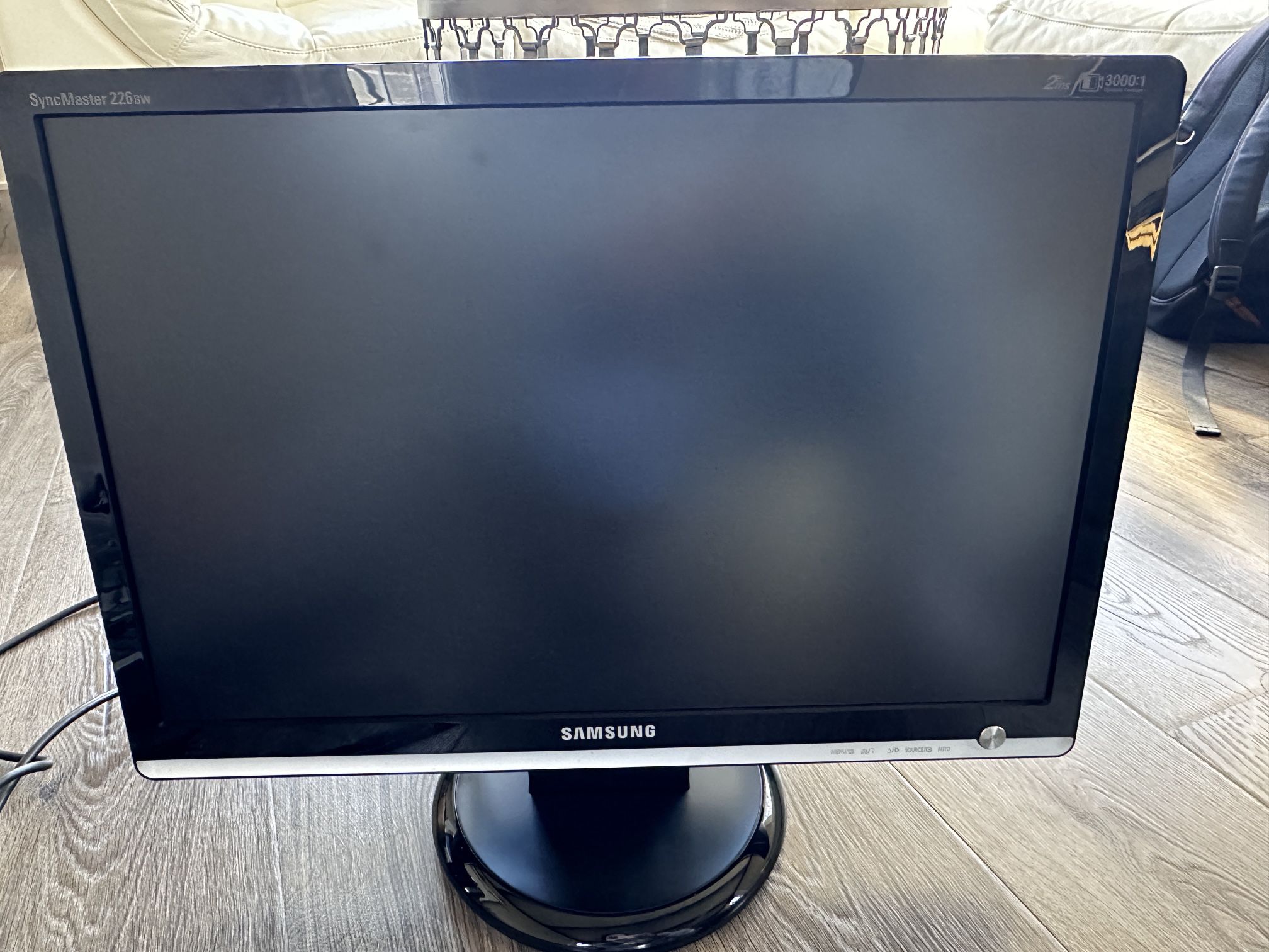 Samsung monitor with keyboard 