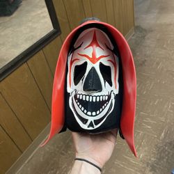 LA parka mask 