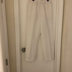 Alfred Dunner – Women’s Petite White Pull‑On Pants – Size 12P