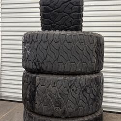 4 VENOM TIRES 37x15.50r26 