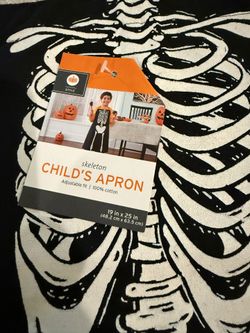 NEW Kids Skeleton Halloween Apron