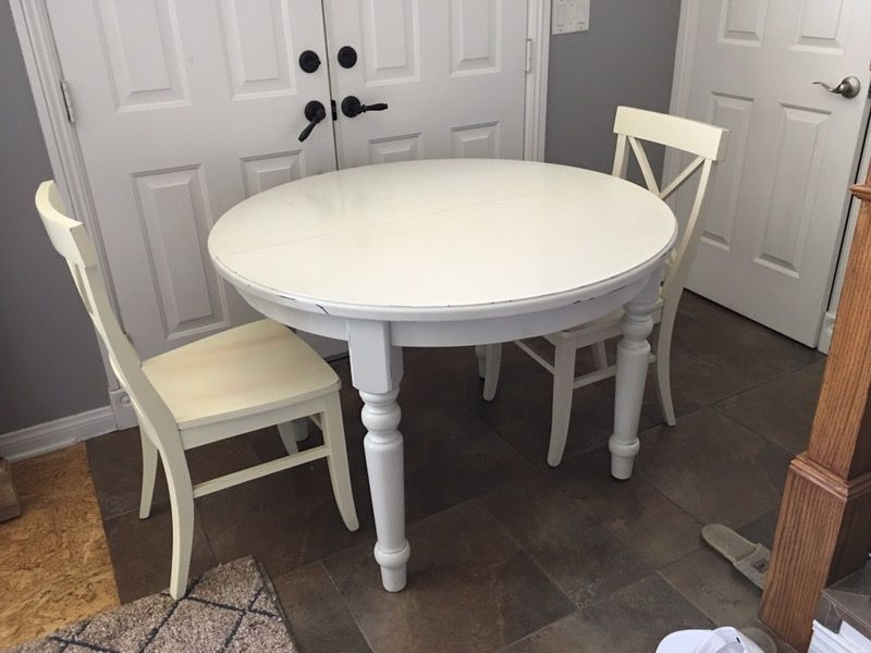 Pottery barn ashford dinning table with 4chairs