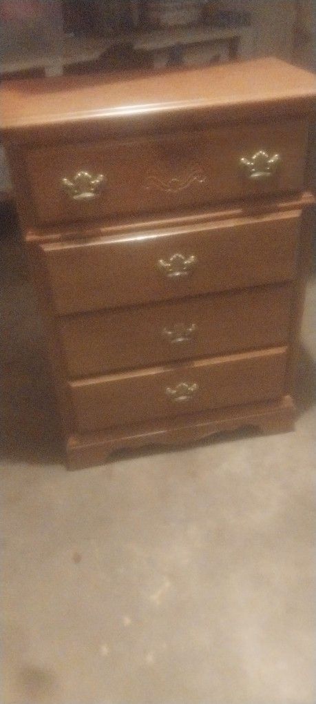 Furniture Dresser Great Condiction