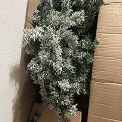 7 Foot Pre-Lit Pine Artificial Christmas Tree With Fake Snow