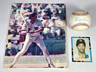 Roberto Alomar Signed Baseball - Photo - ROOKIE Card Lot - San Diego Padres