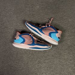 Nike "Kyrie Irving" basketball trainers #basketball