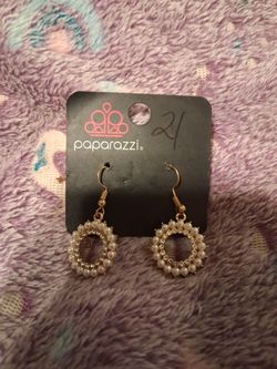 Gold diamond Earrings