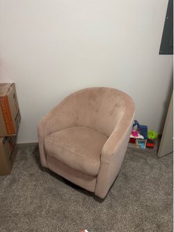 Pink Swivel & velvet chair
