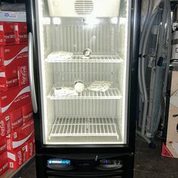 MINUS FORTY COMERCIAL FREEZER LIKE NEW WITH LED LIGHTS