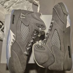 Jordan 5's gray wolf