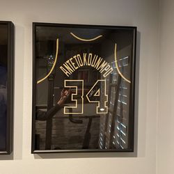 $200 Giannis Autographed Jersey 🔥 Antetokounmpo w/ JSA CoA Certificate of Authenticity