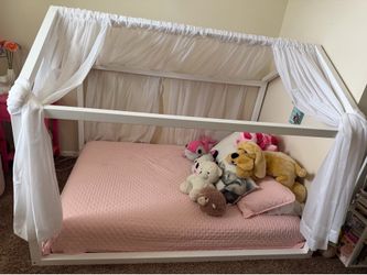Canopy Princess Bed