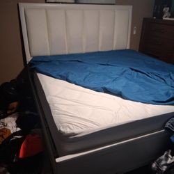 King Bed With New Mattress