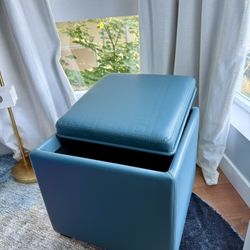 Stow Ocean 17″ Leather Storage Ottoman – Crate & Barrel