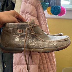 Woman’s Twisted X Shoes 