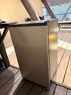 Refrigerator - Mini - Frigidaire - FREE