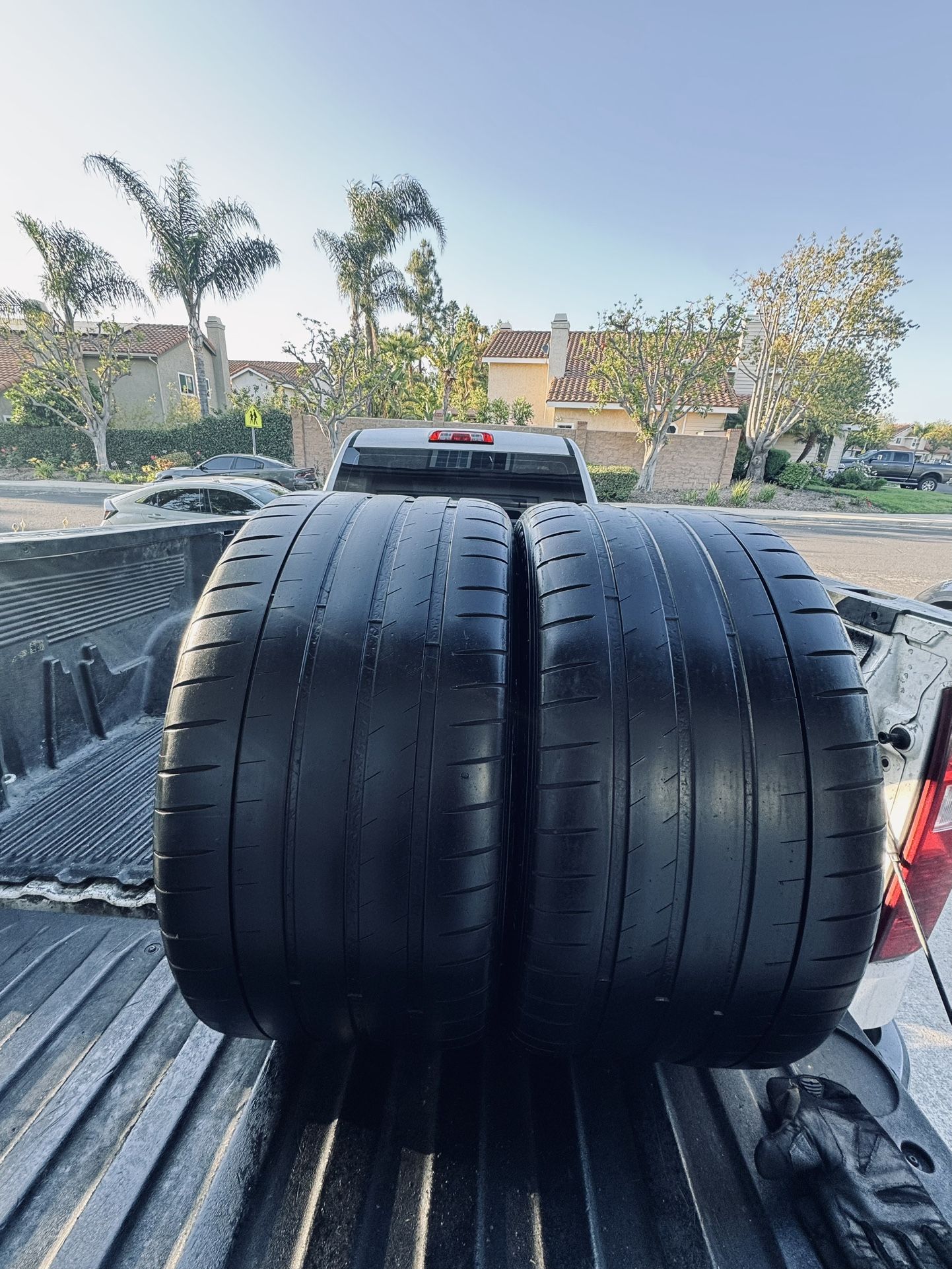 295/35/20 Michelin Pilot Sport 4s 60%+ Tread (2)
