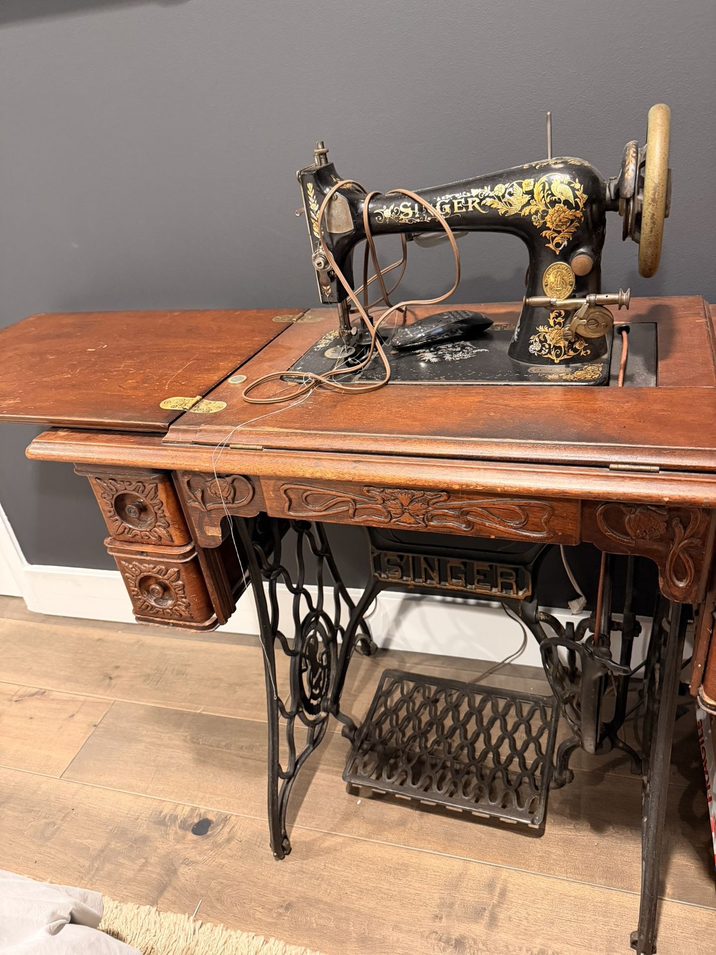 1950 Singer Sewing Machine